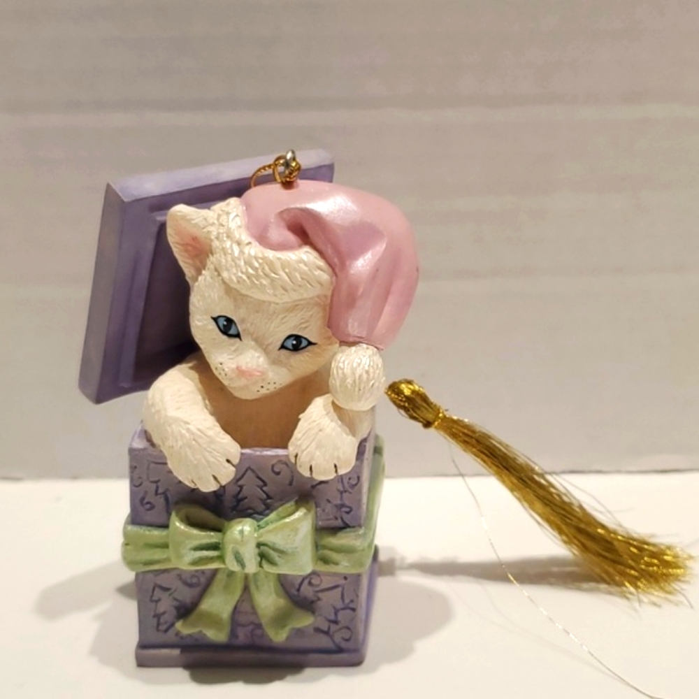 Lenox 2000 The Inquisitive Christmas Cat Ornament